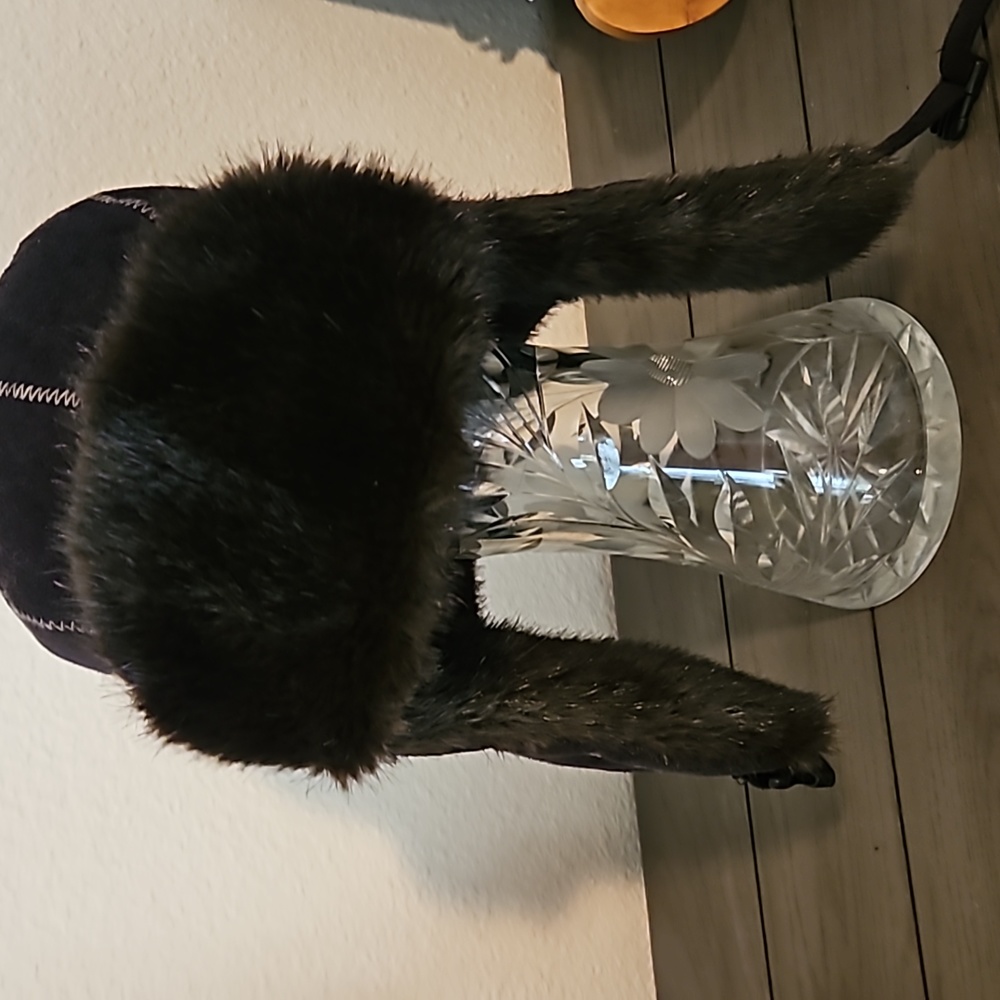 Icelandic trapper hat with faux fur flaps. - Picture 2 of 7